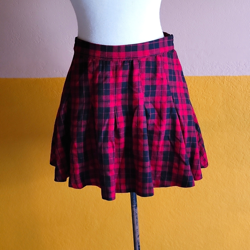 H&M plaid mini skirt size 4